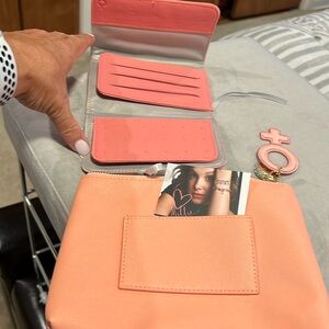 Pandora  Millie Bobbie Brown bracelet accessories holder